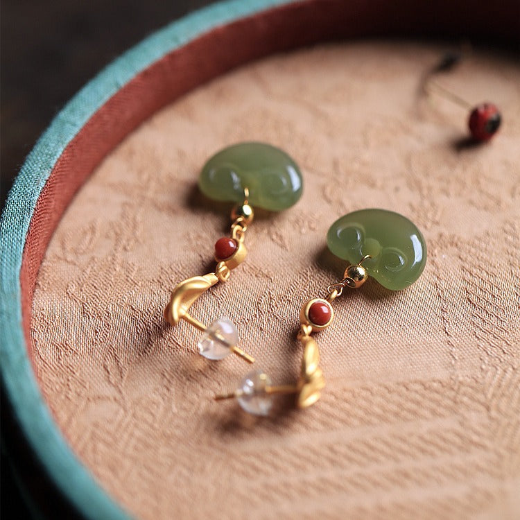 Beautiful Gold Earring with Unique Style