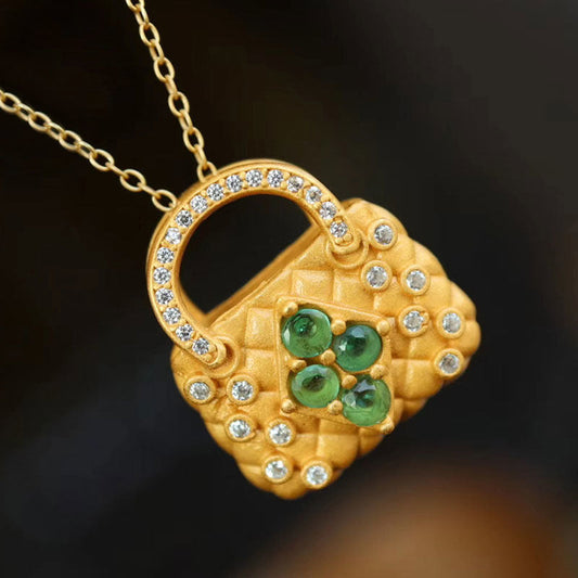 Romantic Gold Necklace for Special Moments