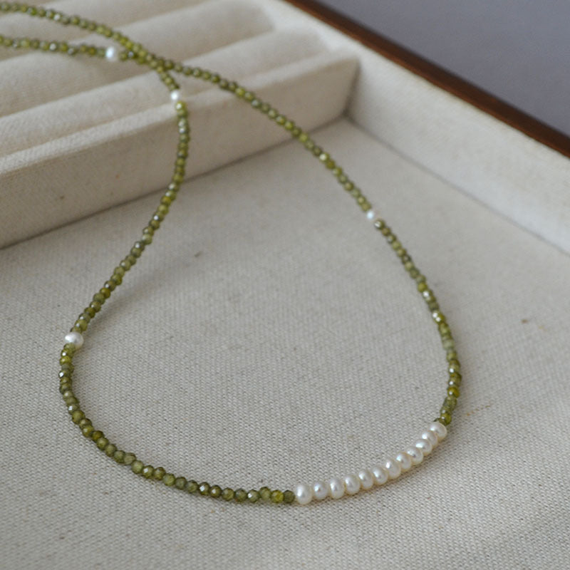 Classic Pearl Necklace with Timeless Appeal