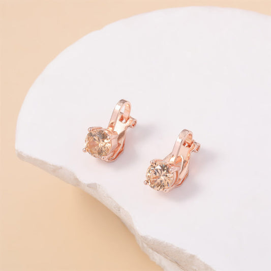 Romantic Gold Earring for Special Moments
