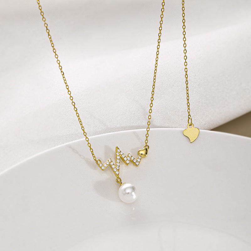 Classic Pearl Necklace with Timeless Appeal