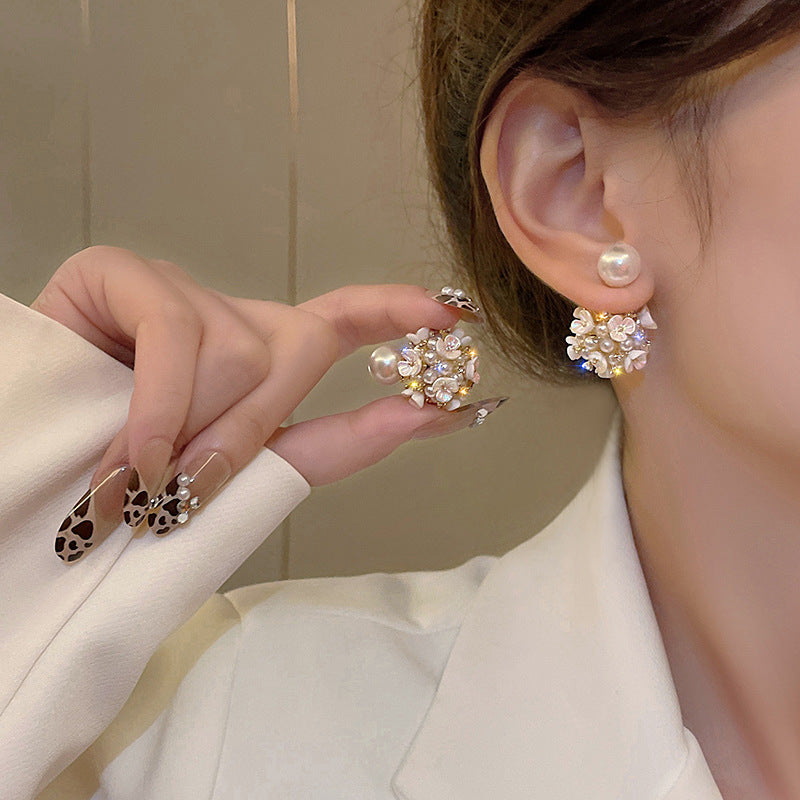Classic Pearl Earring with Timeless Appeal