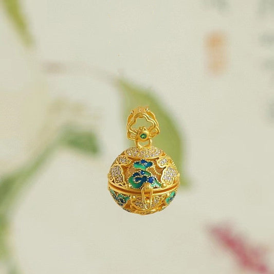 Stunning Gold Pendant for Daily Wear
