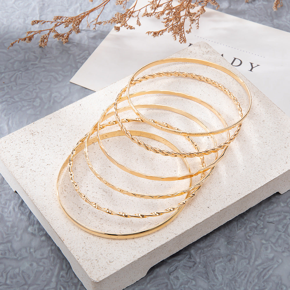 Beautiful Gold Bracelet with Unique Style