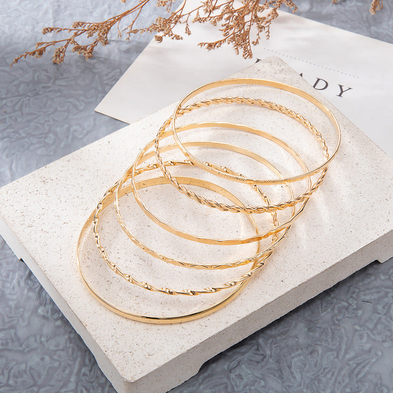 Beautiful Gold Bracelet with Unique Style