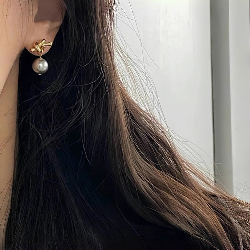 Beautiful Pearl Earring with Unique Style