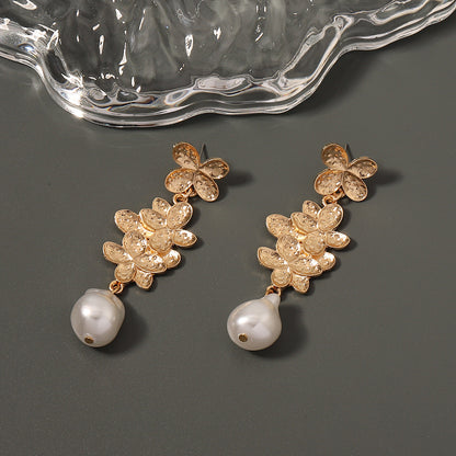 Charming Pearl Earring for Any Occasion