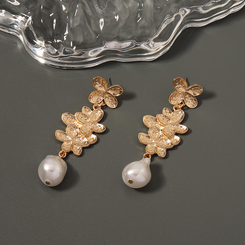 Charming Pearl Earring for Any Occasion