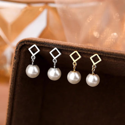 Beautiful Pearl Earring with Unique Style