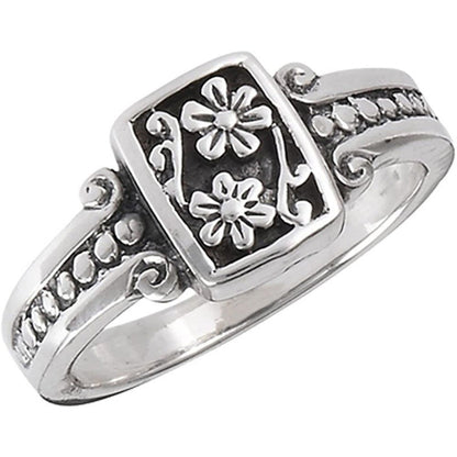 Stunning Silver Ring for Daily Wear