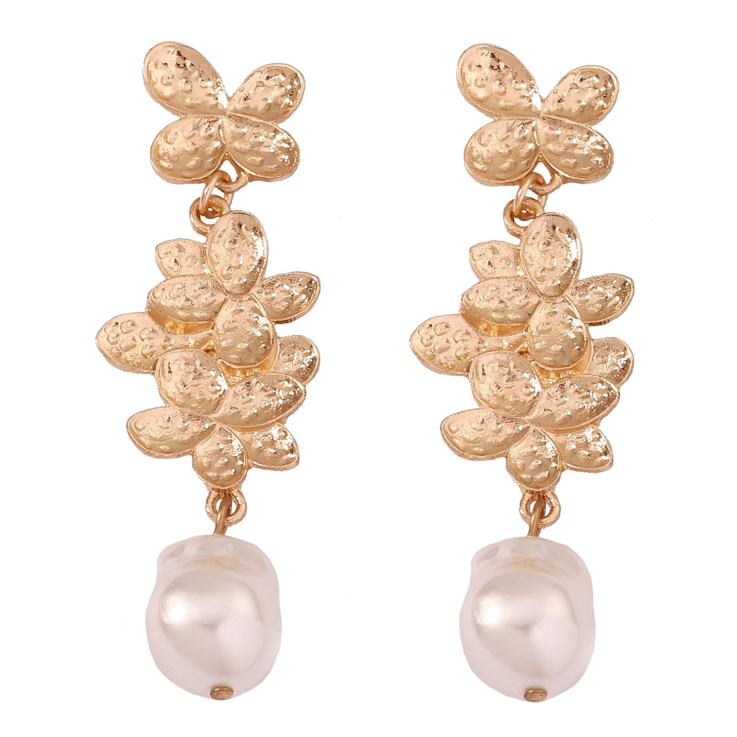 Charming Pearl Earring for Any Occasion