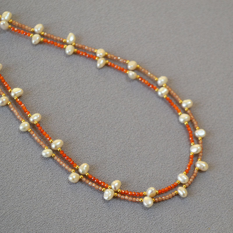 Beautiful Pearl Necklace with Unique Style