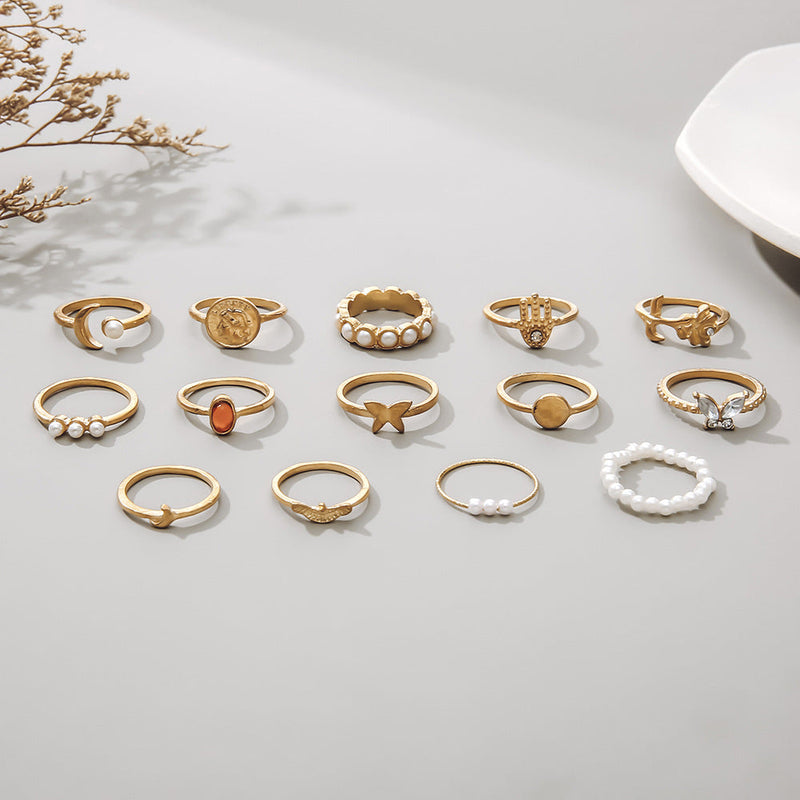 Beautiful Pearl Set with Unique Style