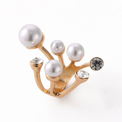 Classic Pearl Ring with Timeless Appeal