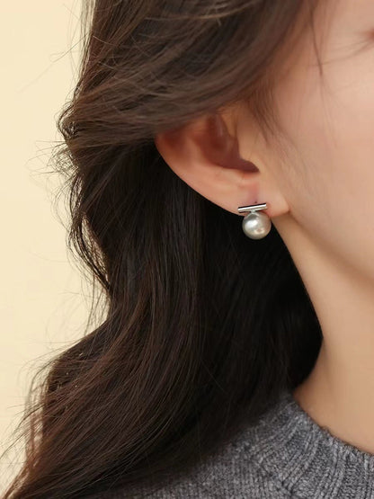 Stunning Pearl Earring for Daily Wear