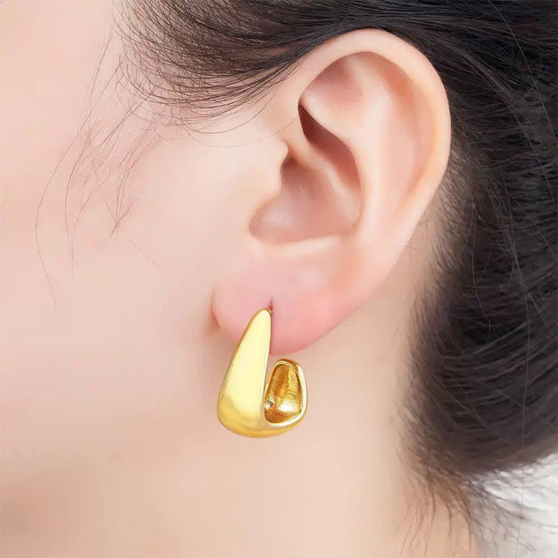 Charming Earring for Any Occasion