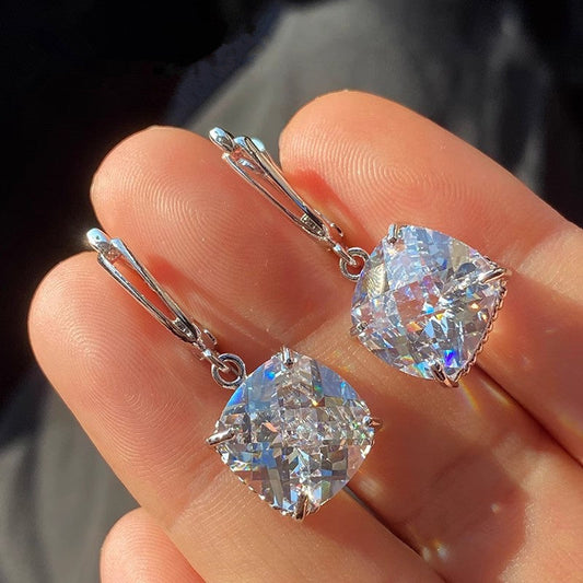 Elegant Earring for Every Occasion