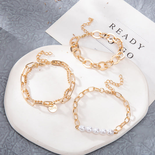 Classic Gold Bracelet with Timeless Appeal