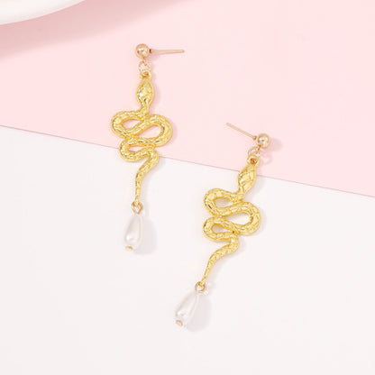 Charming Pearl Earring for Any Occasion