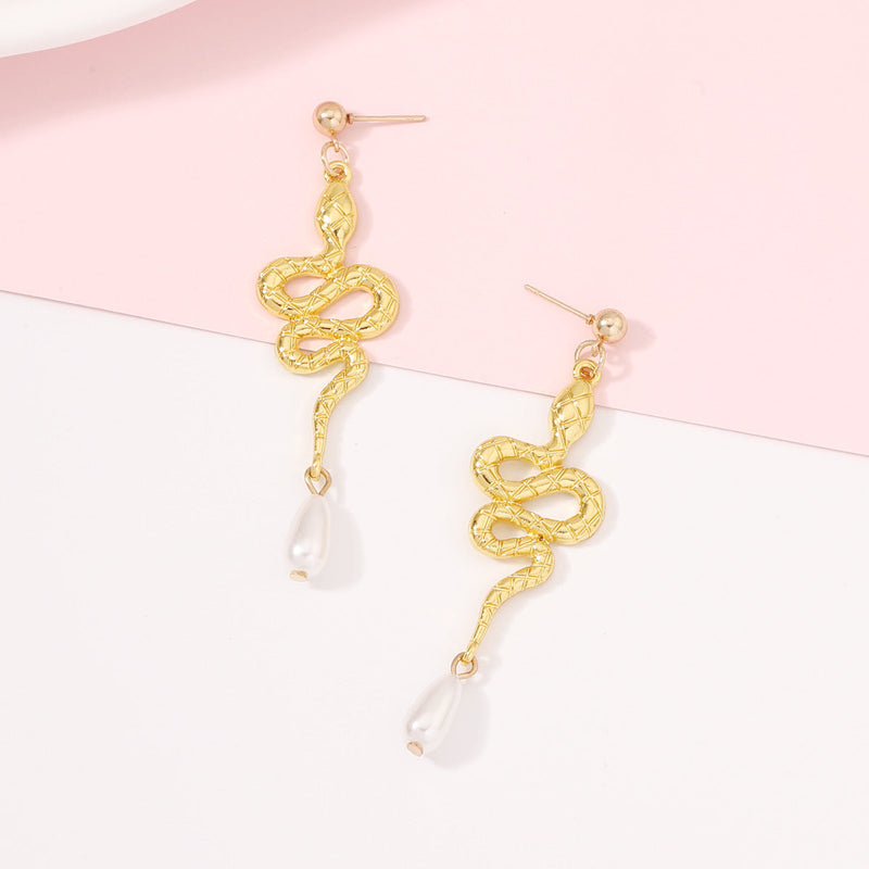 Charming Pearl Earring for Any Occasion