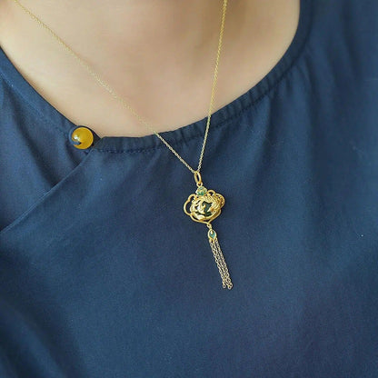 Stunning Gold Pendant for Daily Wear