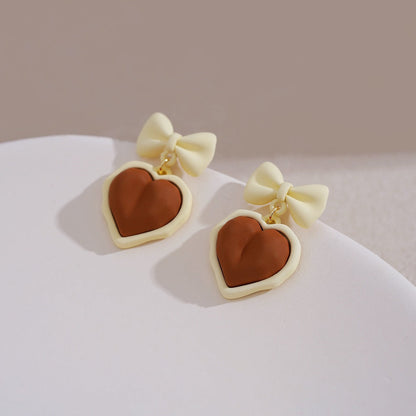Charming Earring for Any Occasion