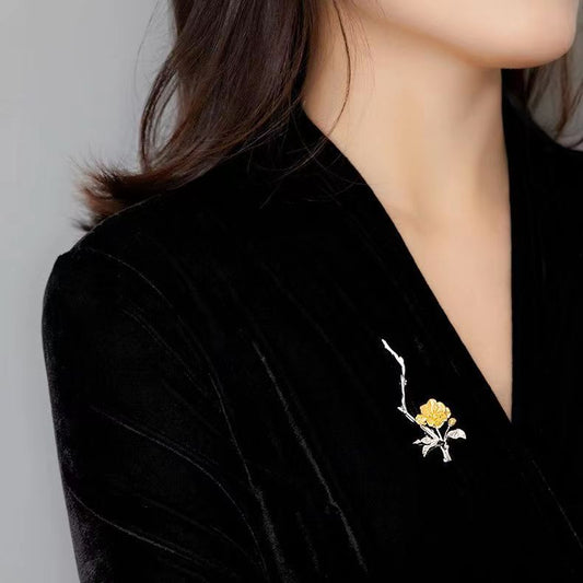 Charming Piece for Any Occasion