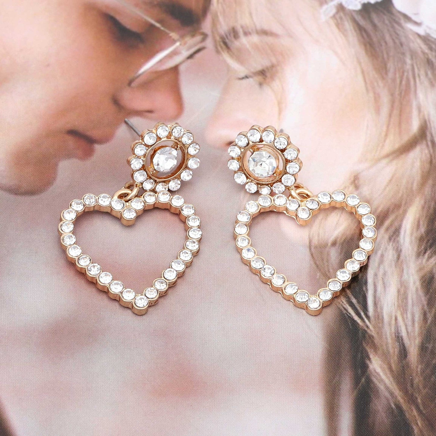 Charming Earring for Any Occasion
