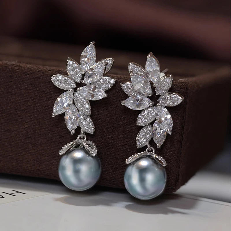 Romantic Pearl Earring for Special Moments