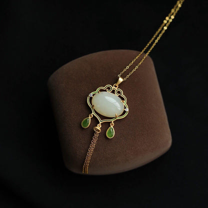 Beautiful Gold Necklace with Unique Style
