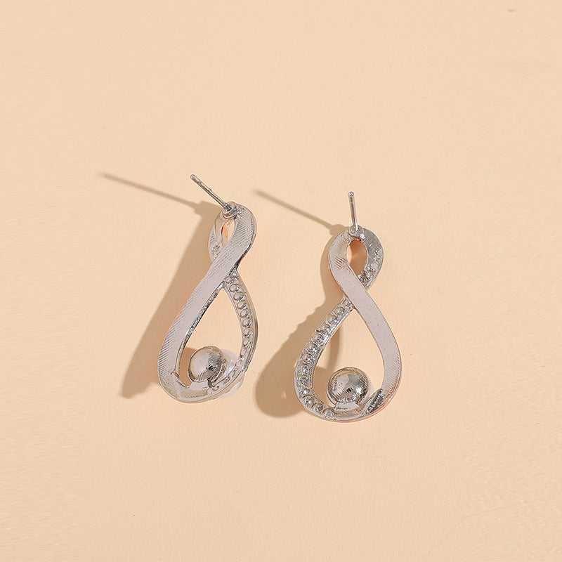 Beautiful Pearl Earring with Unique Style