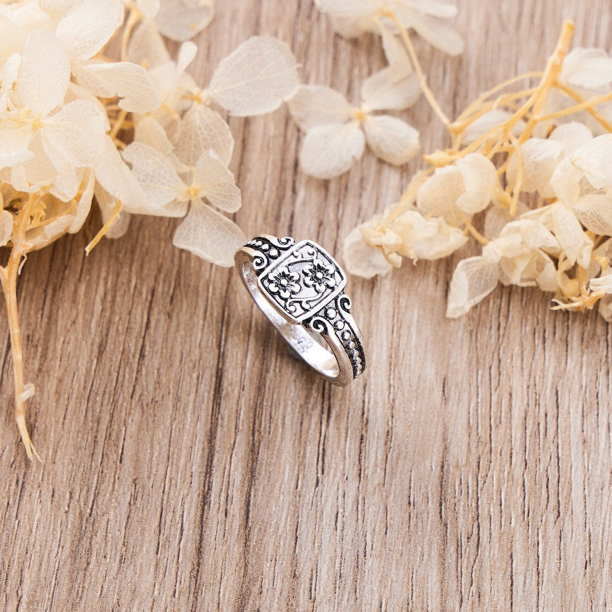 Beautiful Bracelet with Unique Style