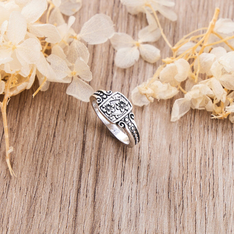 Beautiful Bracelet with Unique Style