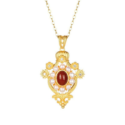 Beautiful Pearl Necklace with Unique Style
