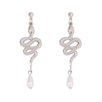 Charming Pearl Earring for Any Occasion