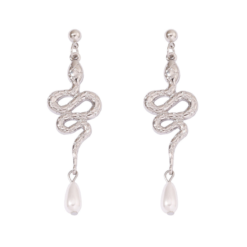 Charming Pearl Earring for Any Occasion