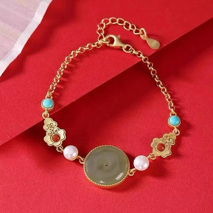 Romantic Gold Bracelet for Special Moments