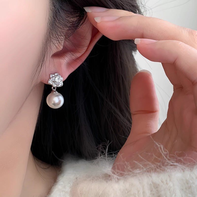 Charming Pearl Earring for Any Occasion