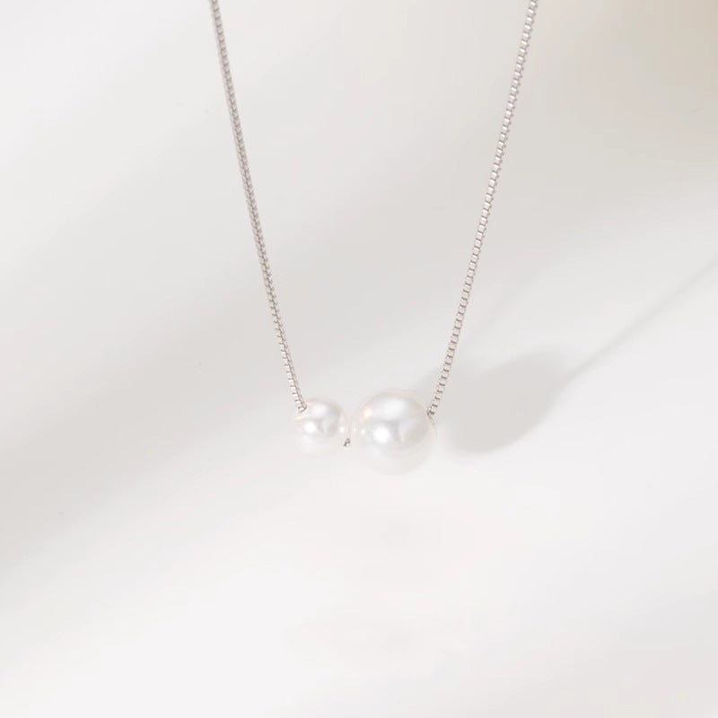 Beautiful Pearl Necklace with Unique Style