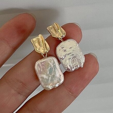 Charming Pearl Earring for Any Occasion
