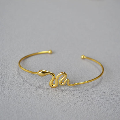 Stunning Gold Bracelet for Daily Wear