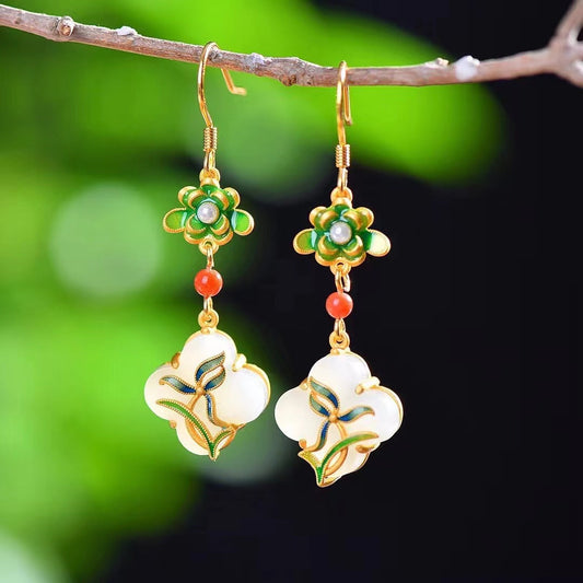Beautiful Silver Set with Unique Style