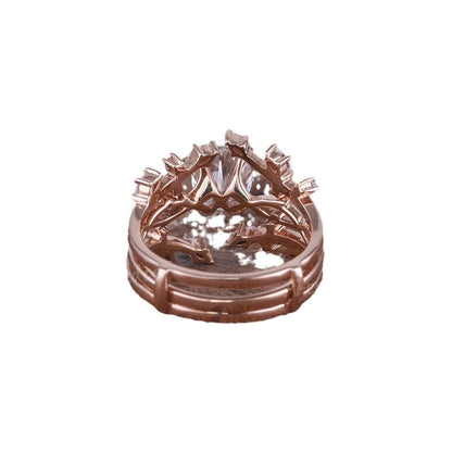 Classic Gold Ring with Timeless Appeal