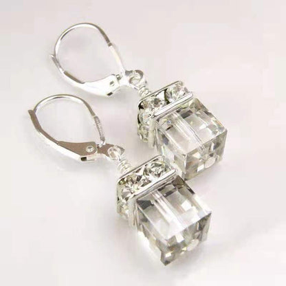 Charming Earring for Any Occasion