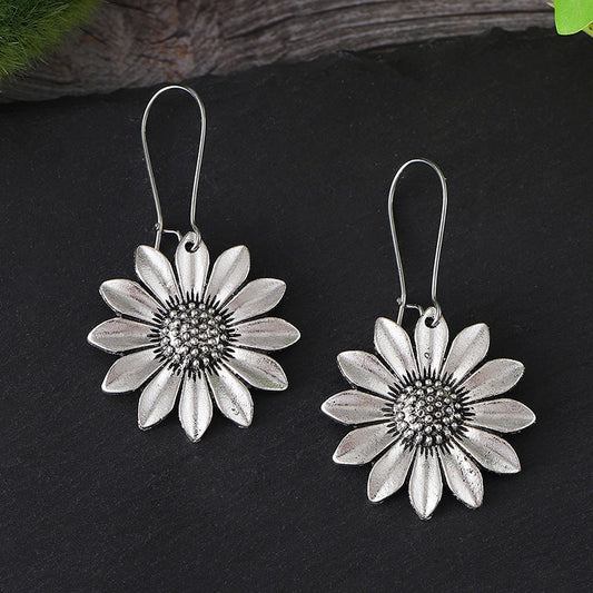 Beautiful Gold Earring with Unique Style
