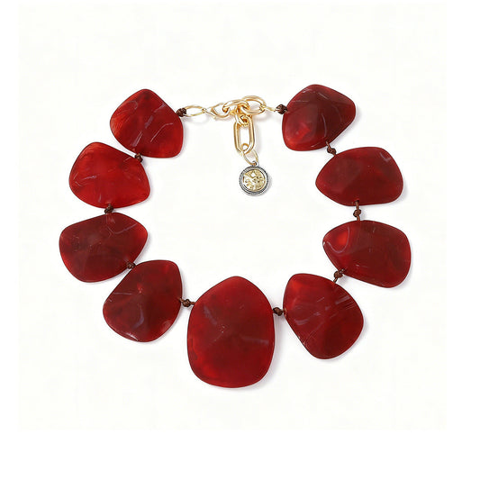 Charming Piece for Any Occasion