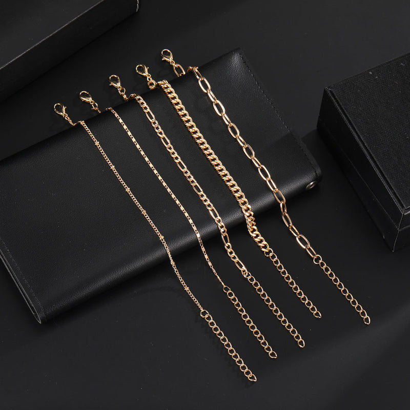 Romantic Gold Bracelet for Special Moments