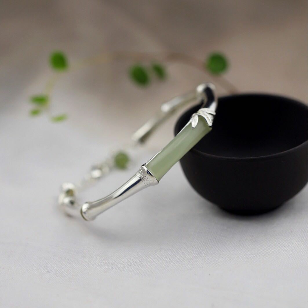 Beautiful Silver Bracelet with Unique Style