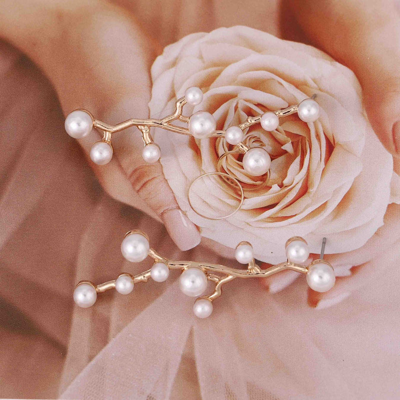 Charming Pearl Earring for Any Occasion