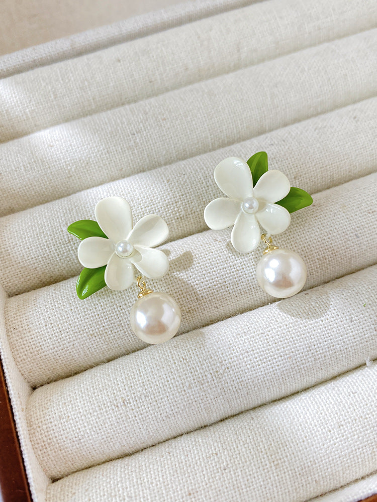 Elegant Pearl Earring for Every Occasion
